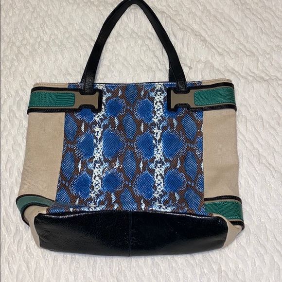 Vince Camuto Handbags - Vincecamuto bag